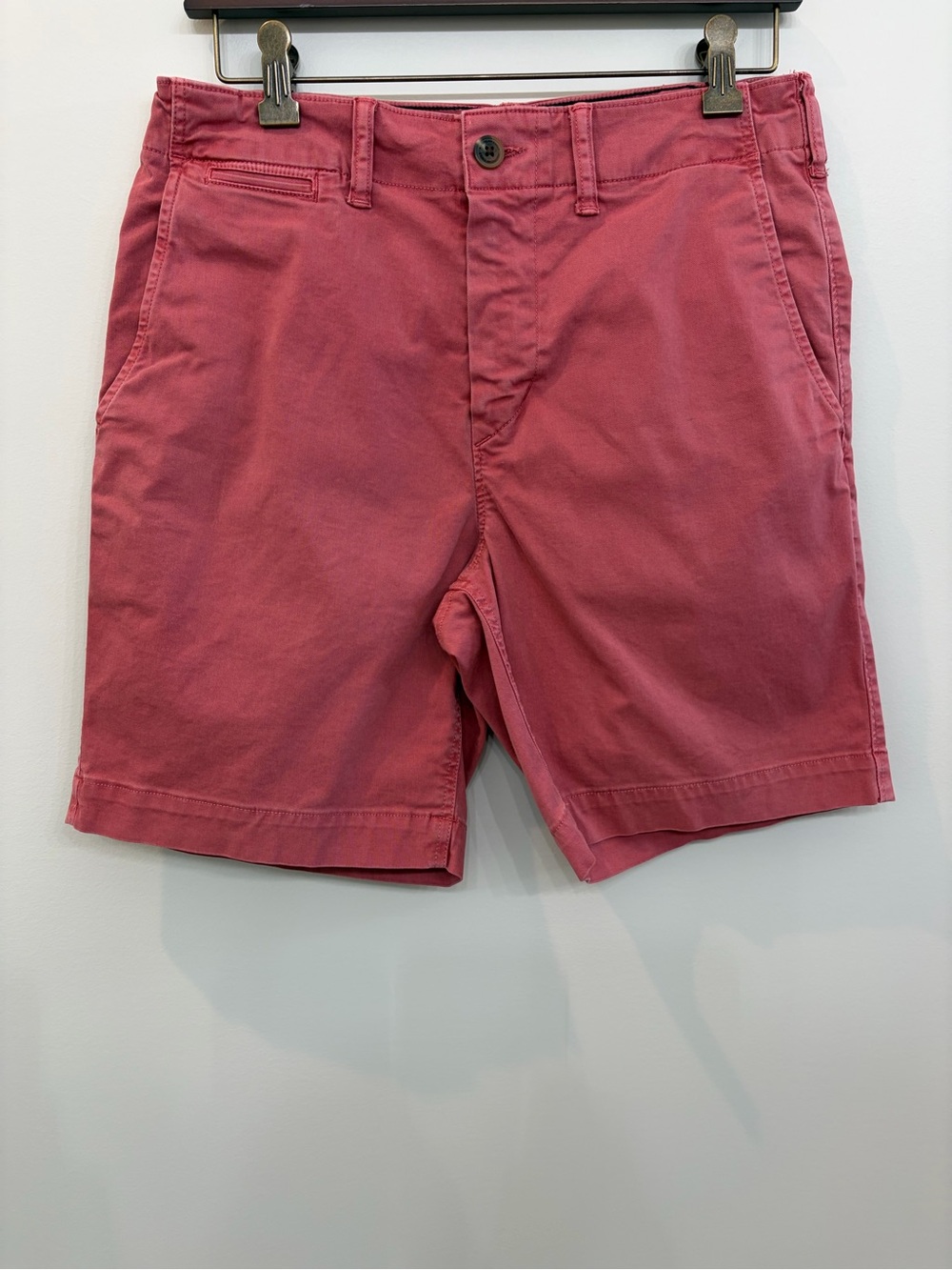 American Eagle Shorts Mens 26 NEXT Level Red Wash Flex Chino 8”